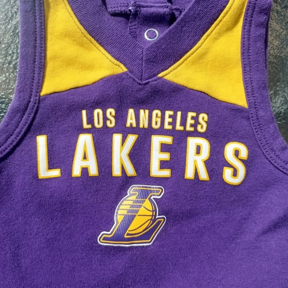 NBA sleeveless lakers